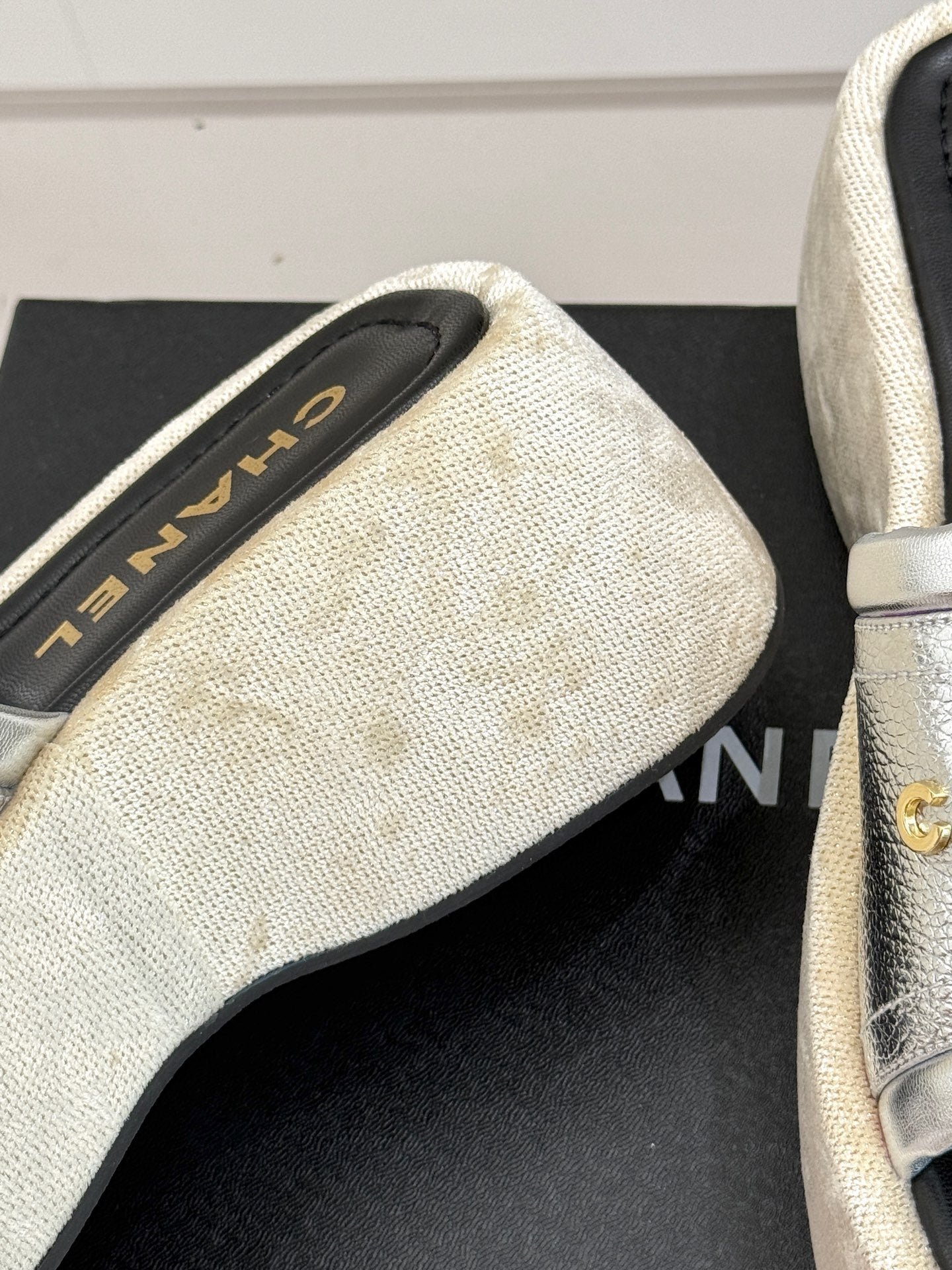 PLATFORM SLIPPERS IN SILVER LAMBSKIN - Image 8