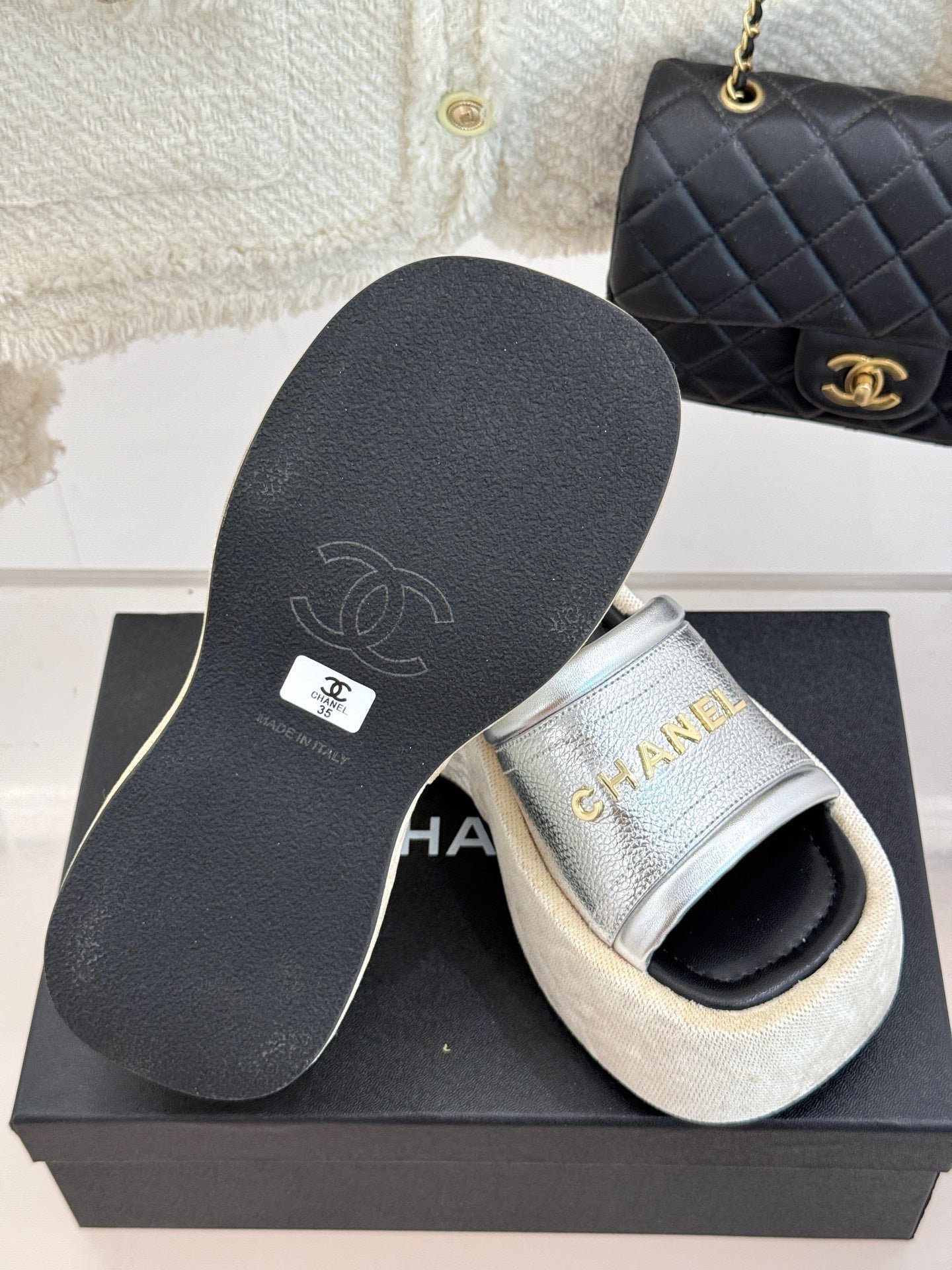 PLATFORM SLIPPERS IN SILVER LAMBSKIN - Image 9