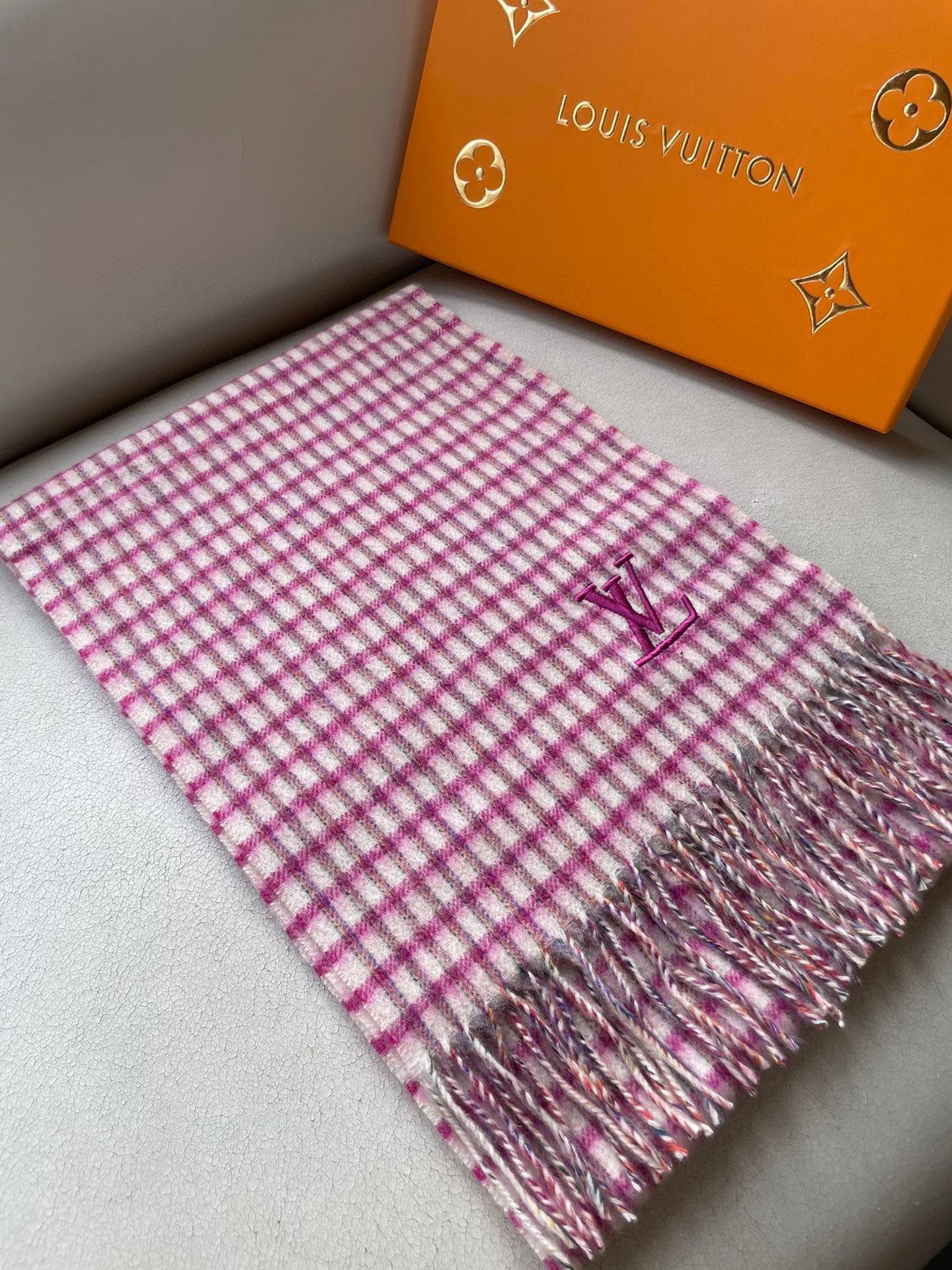 PLAID EMBROIDERY SCARF 180 CM IN BRIGHT PINK CASHMERE 399964 - Image 9