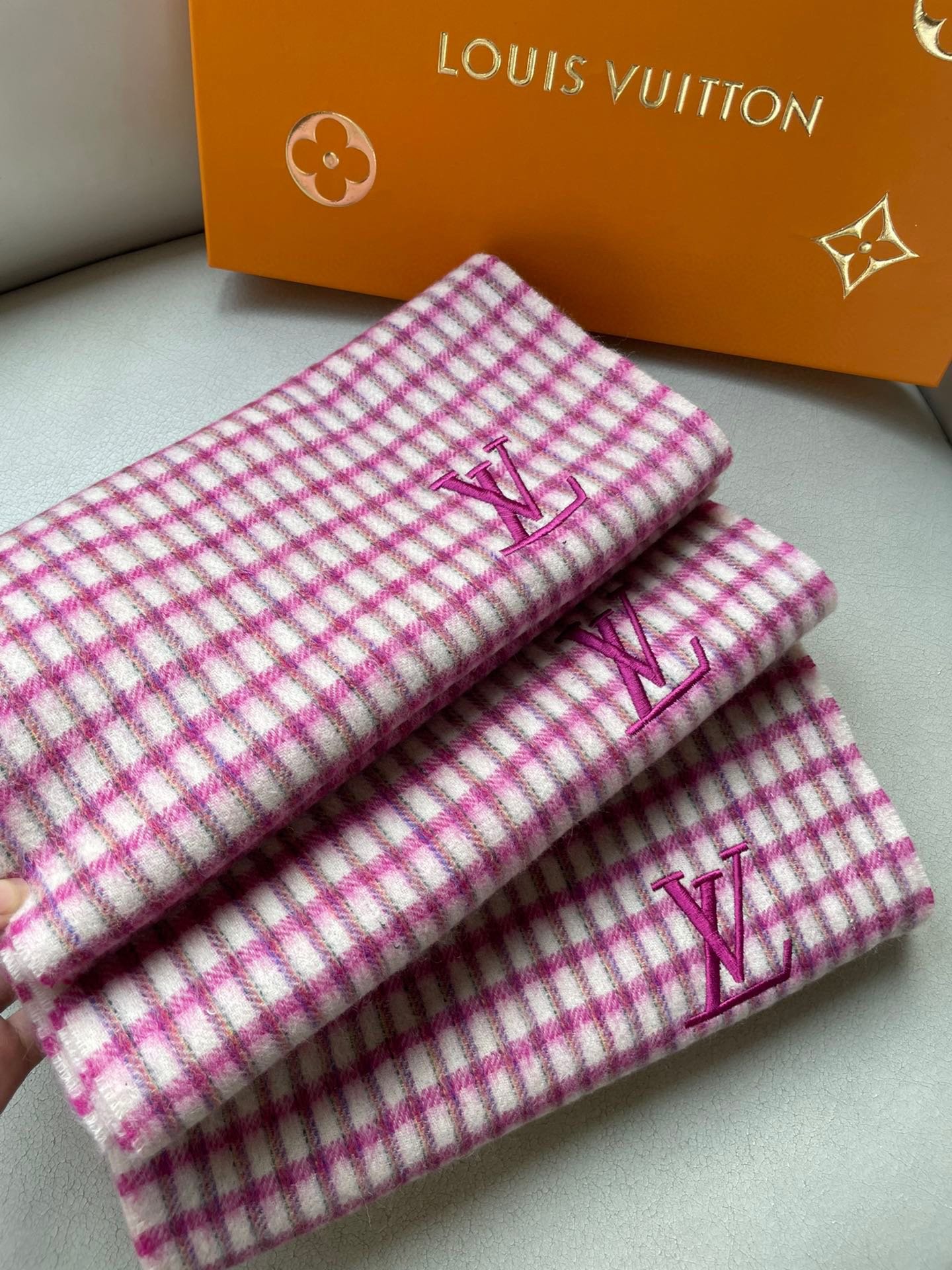 PLAID EMBROIDERY SCARF 180 CM IN BRIGHT PINK CASHMERE 399964 - Image 6