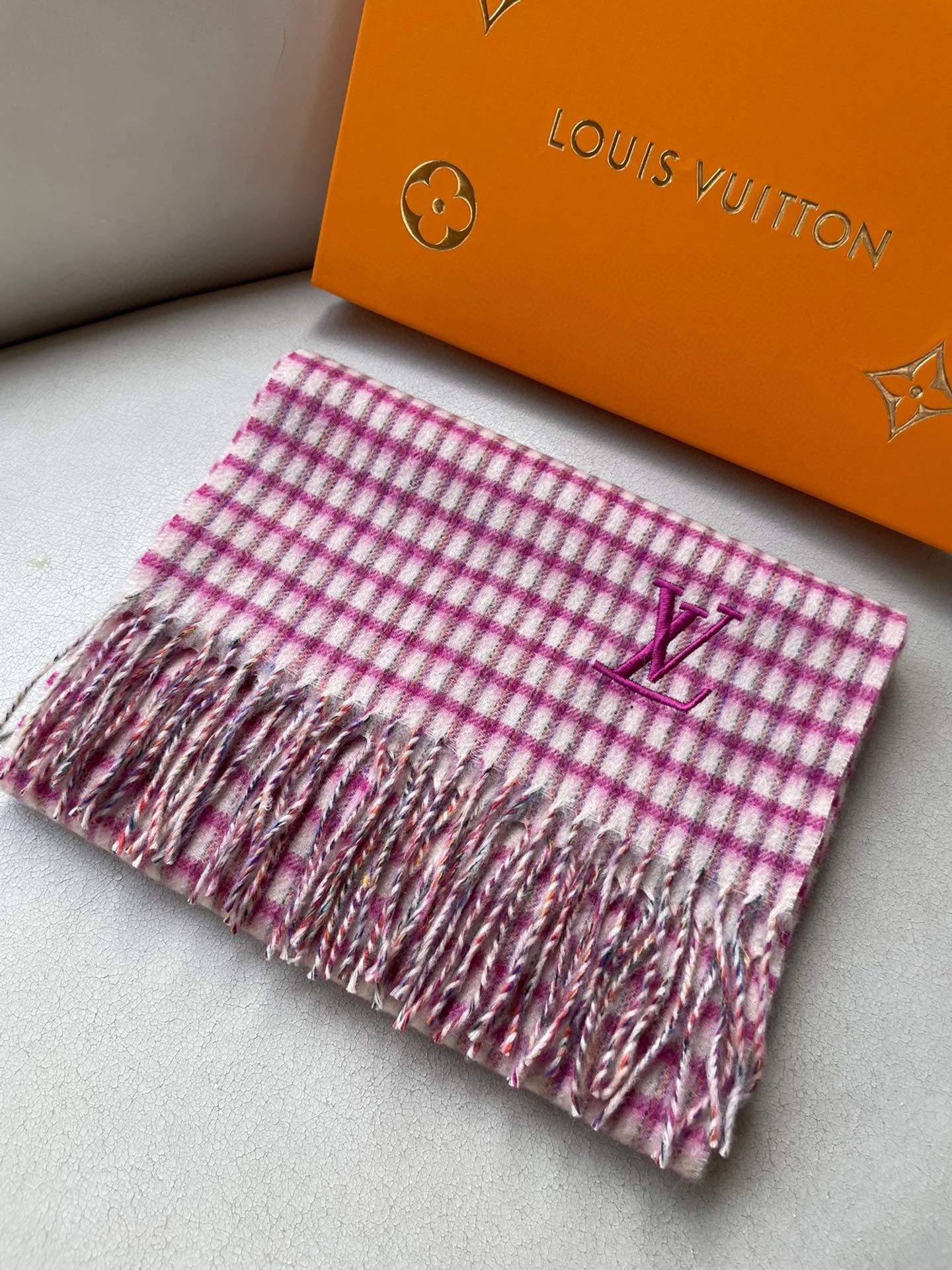 PLAID EMBROIDERY SCARF 180 CM IN BRIGHT PINK CASHMERE 399964 - Image 2
