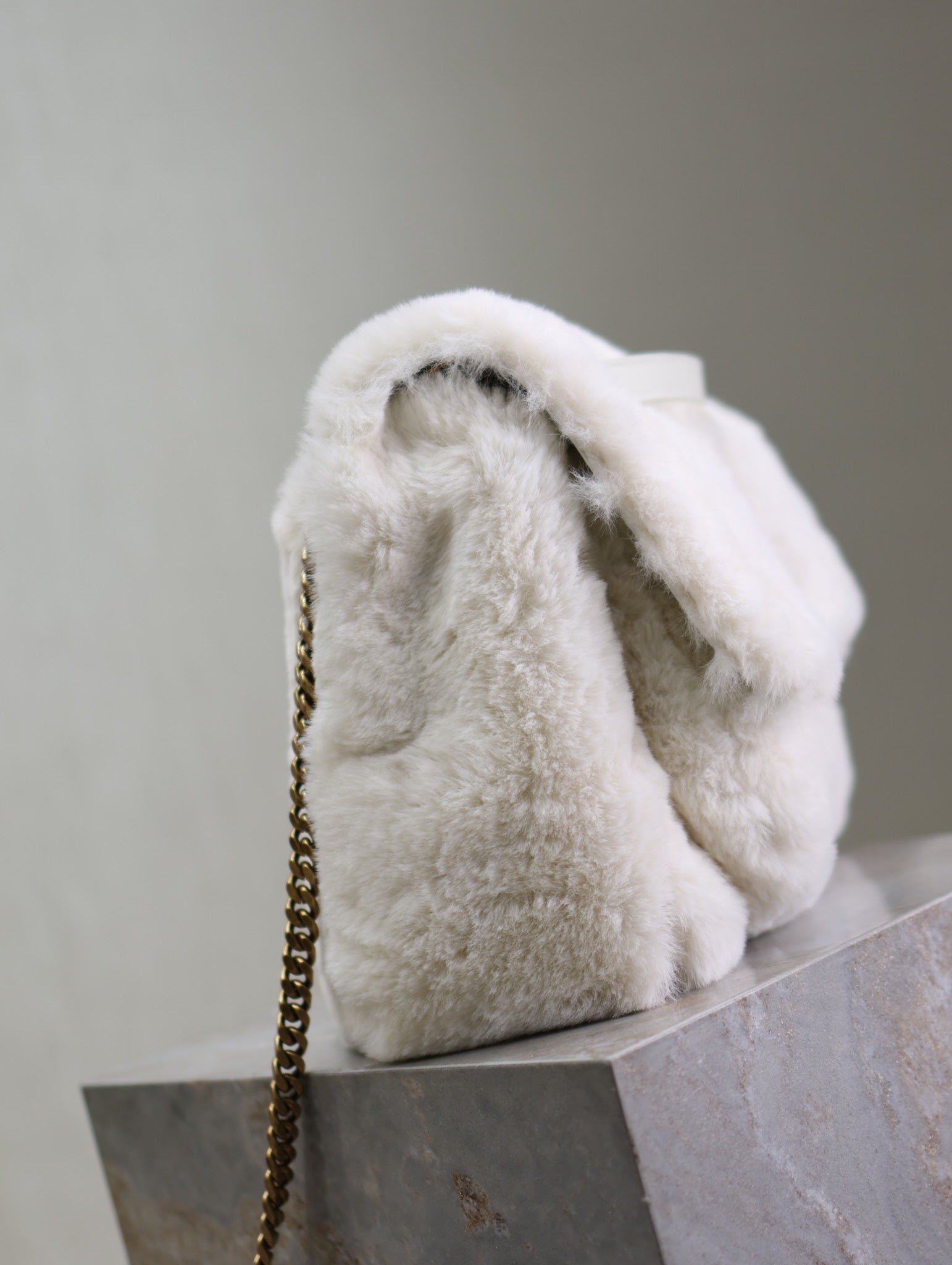 NIKI LARGE 32 IN WHITE RABBIT FUR GOLD HARDWARE - Image 2