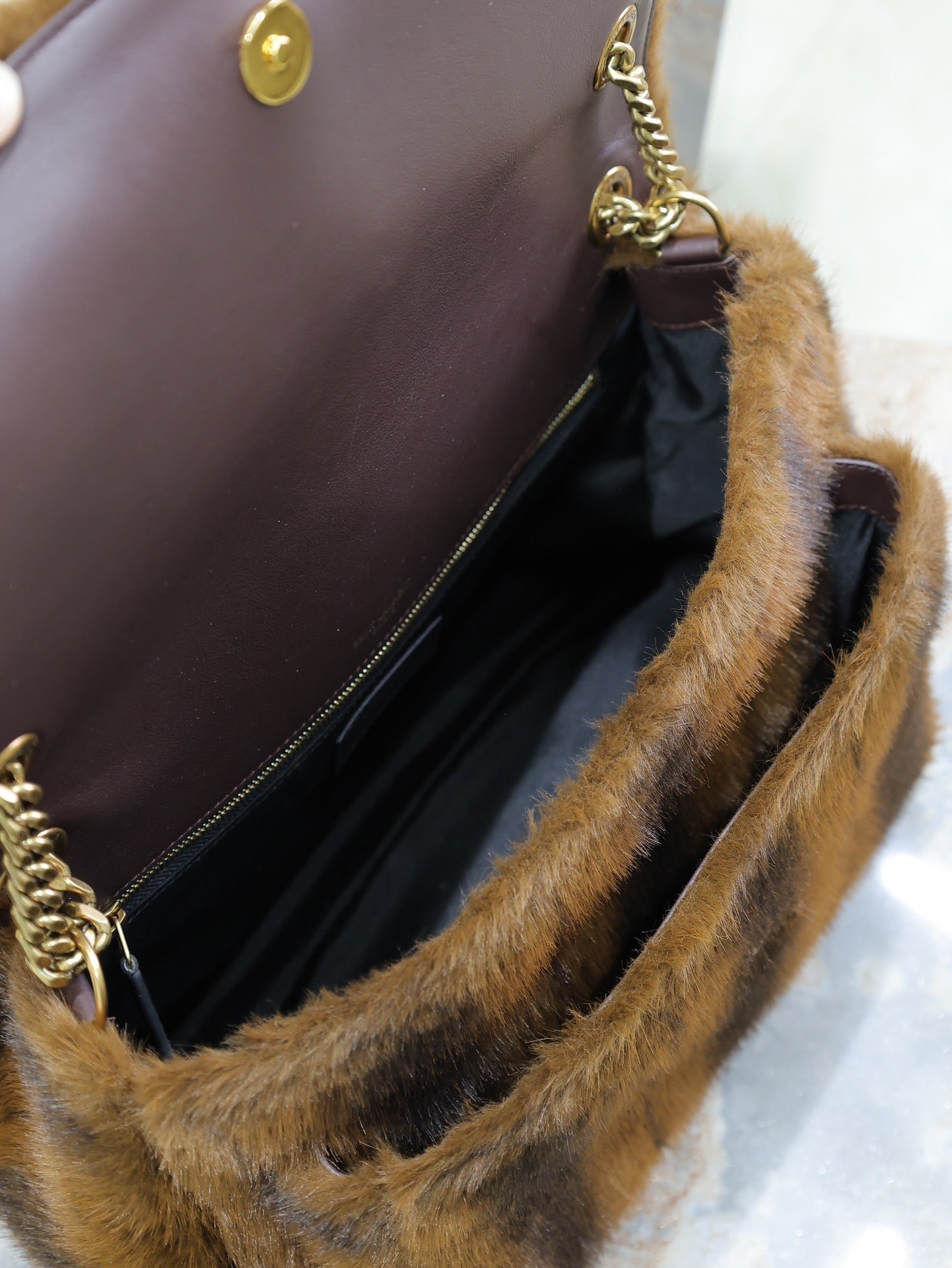 NIKI LARGE 32 IN COFFE BROWN MINK FUR GOLD HARDWARE - Image 8