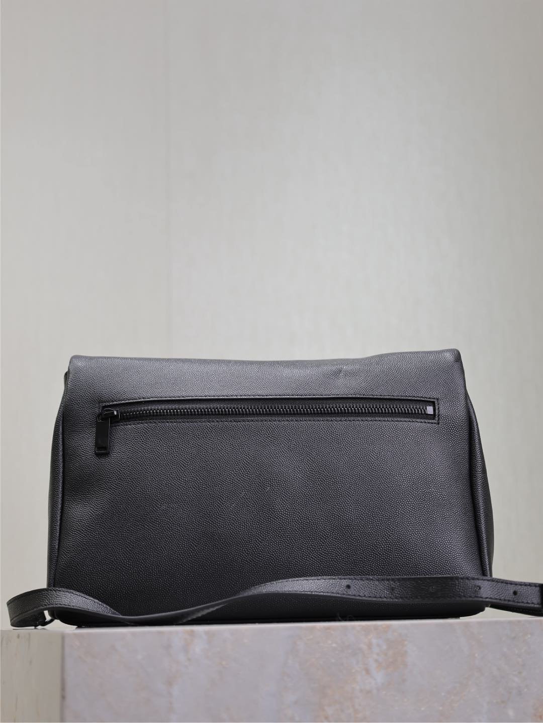 WEST HOLLYWOOD BAG 28 IN BLACK CALFSKIN BLACK HARDWARE - Image 4