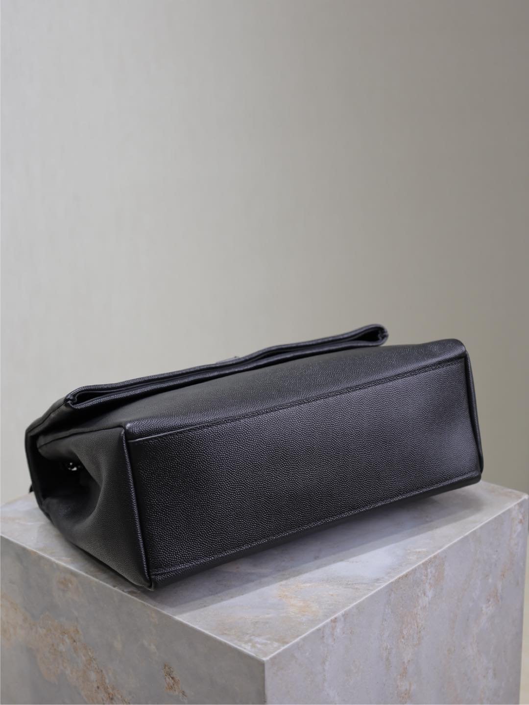 WEST HOLLYWOOD BAG 28 IN BLACK CALFSKIN BLACK HARDWARE - Image 8