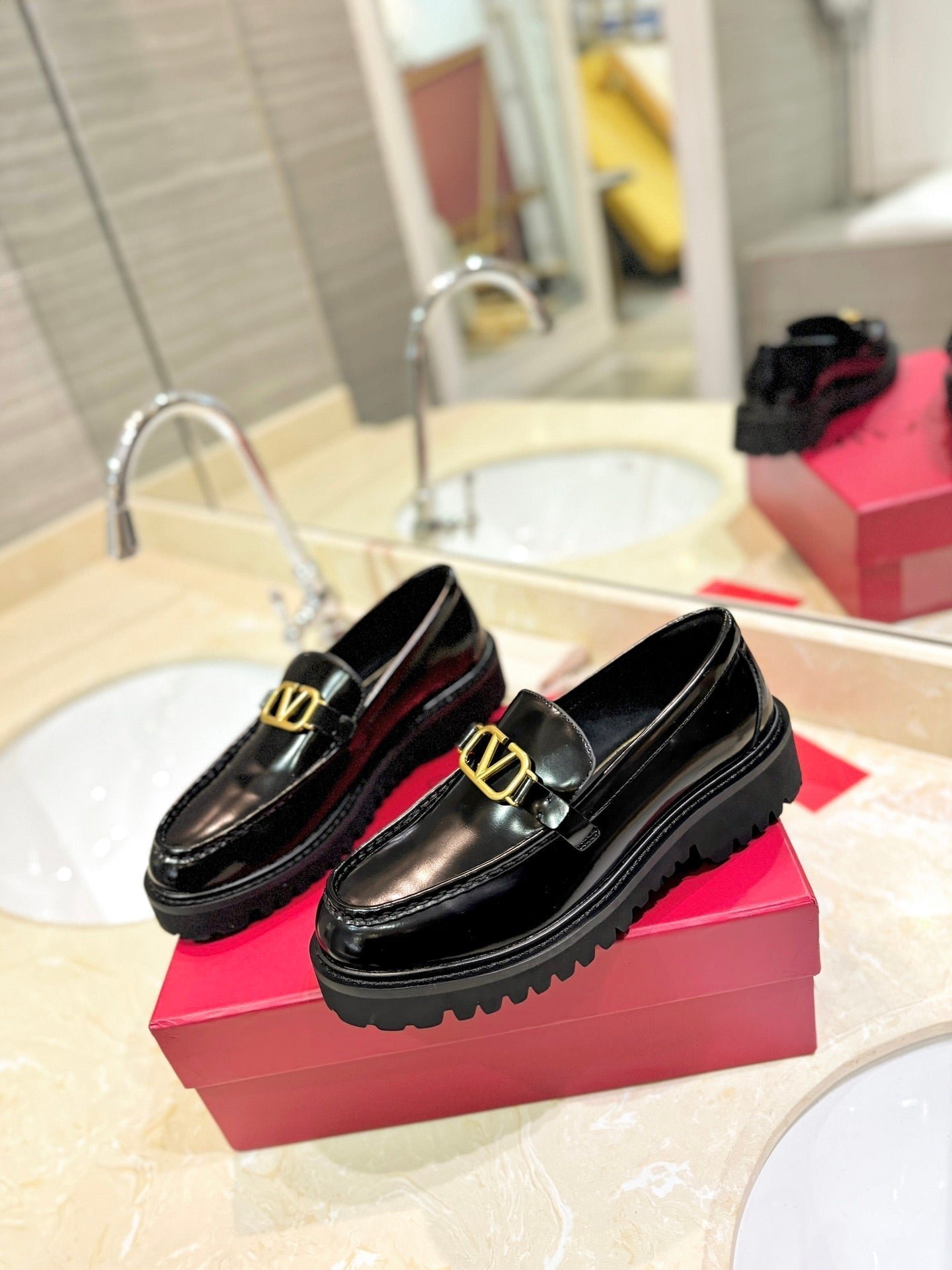 Vlogo Signature Black Calfskin Loafer - Image 4