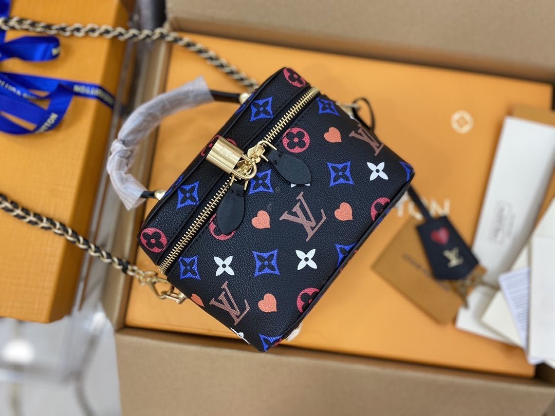 VANITY PM 19CM GAME ON BLACK MONOGRAM CANVAS - Image 2