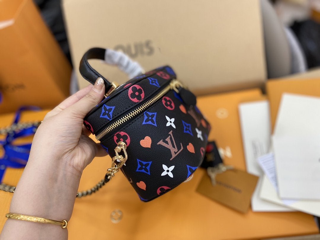 VANITY PM 19CM GAME ON BLACK MONOGRAM CANVAS - Image 7