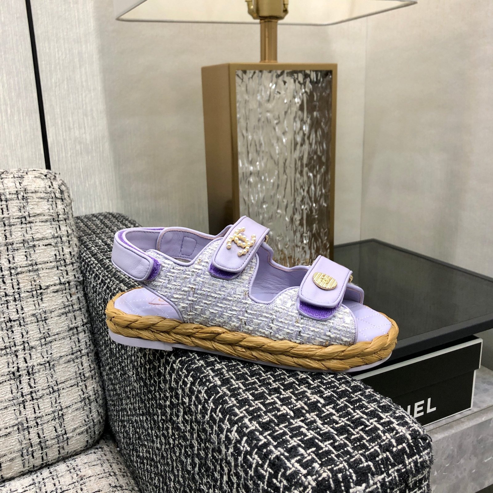 VELCRO SANDALS IN PALE PURPLE LAMBSKIN AND TWEED FABRIC - Image 5