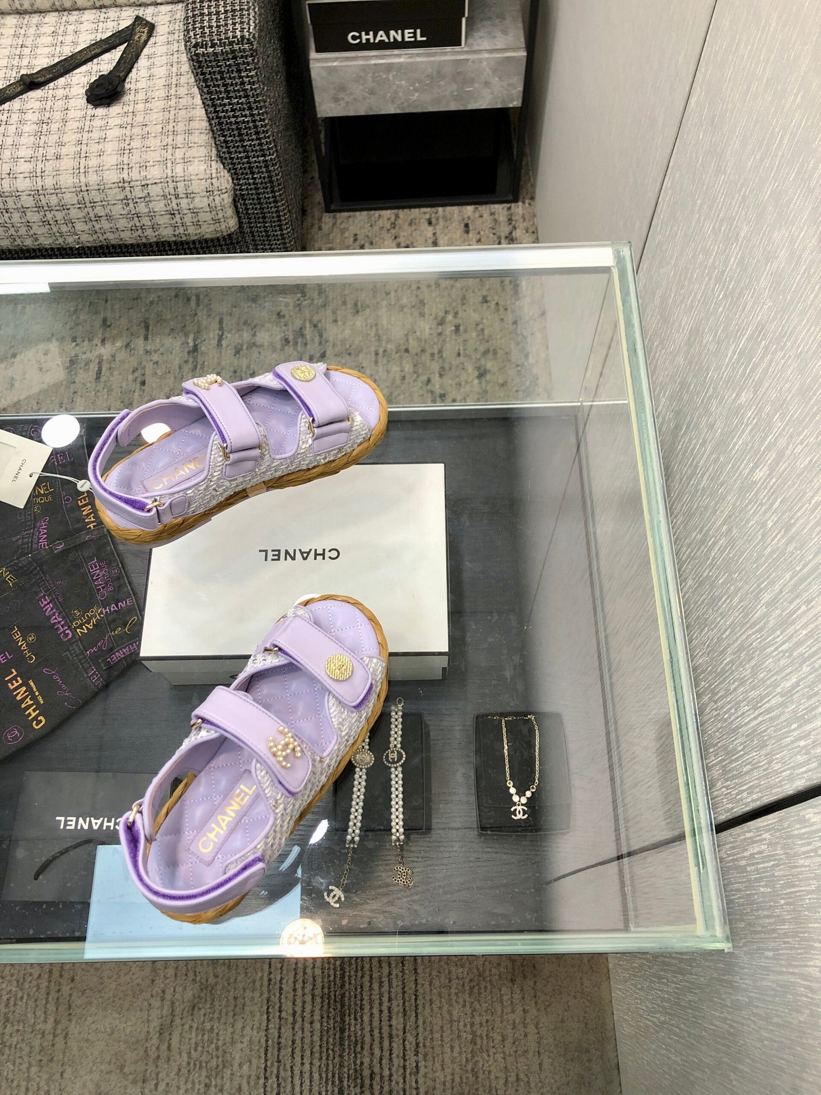 VELCRO SANDALS IN PALE PURPLE LAMBSKIN AND TWEED FABRIC - Image 4