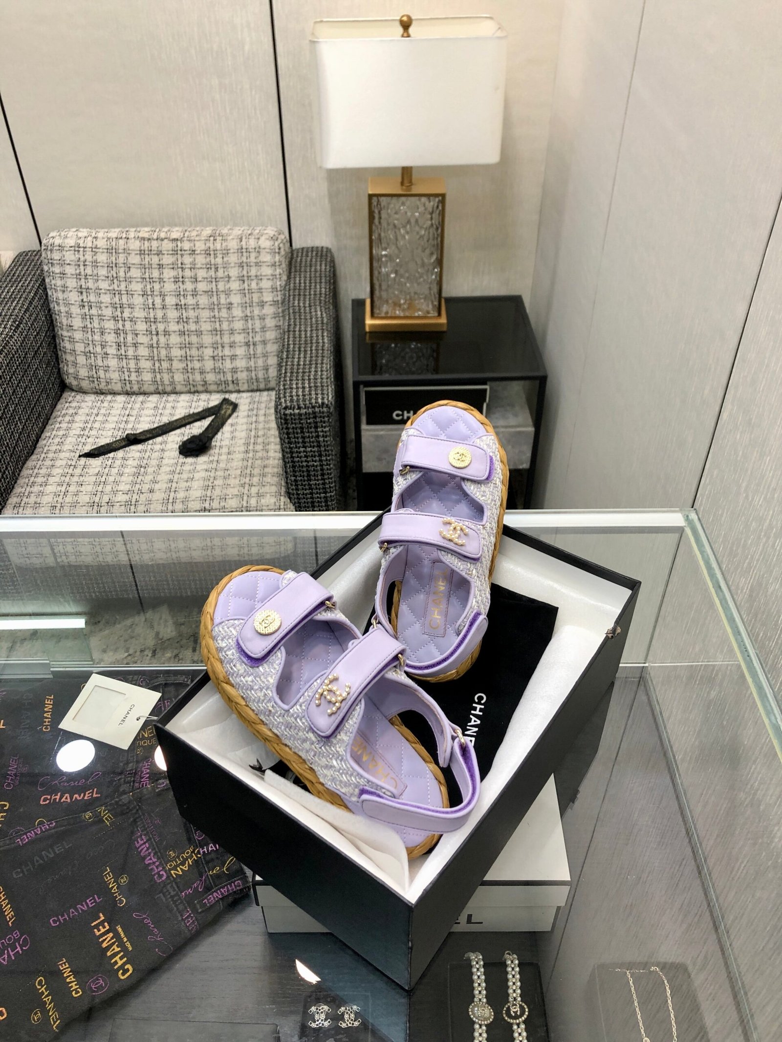 VELCRO SANDALS IN PALE PURPLE LAMBSKIN AND TWEED FABRIC - Image 2